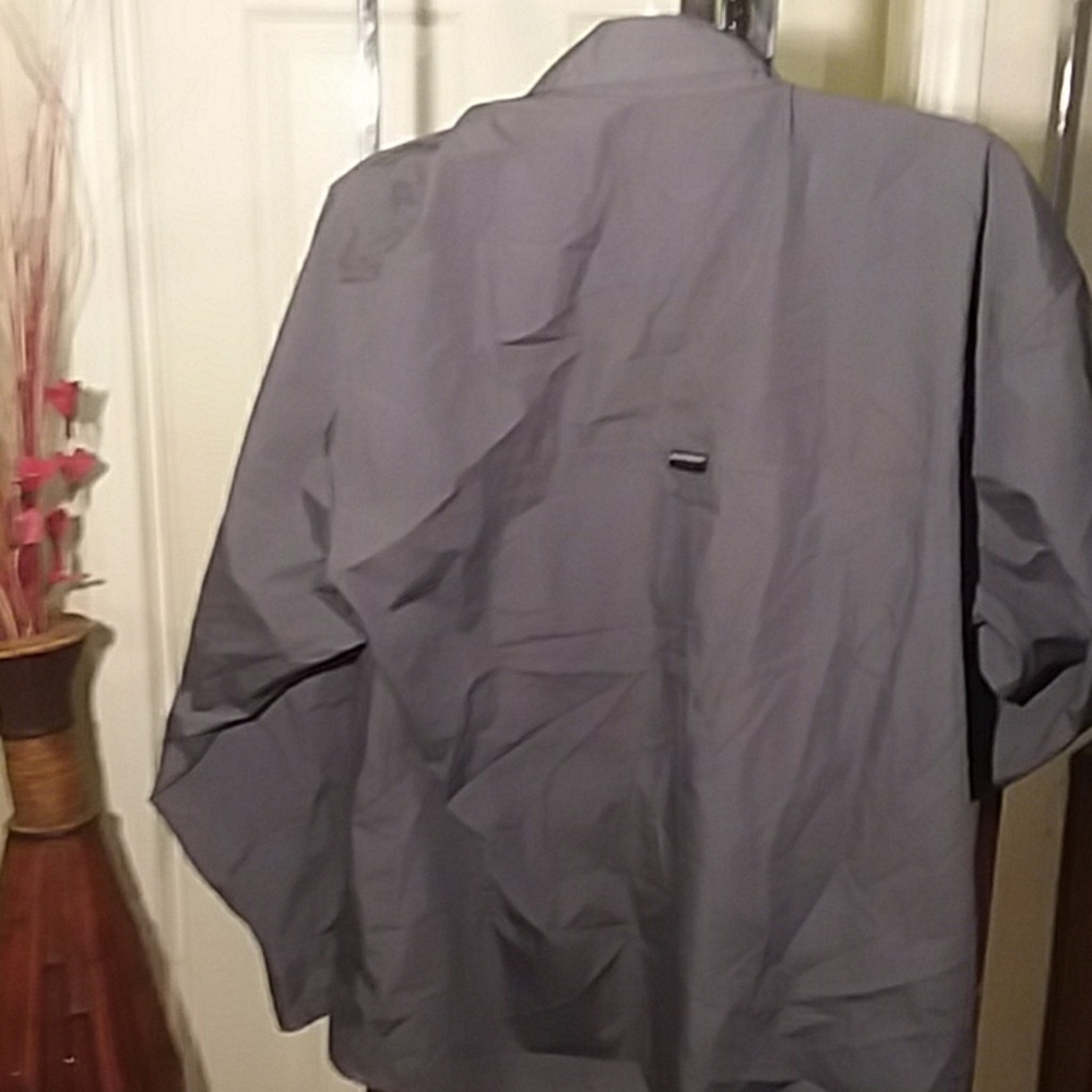Independent button down - Picture 4 of 5